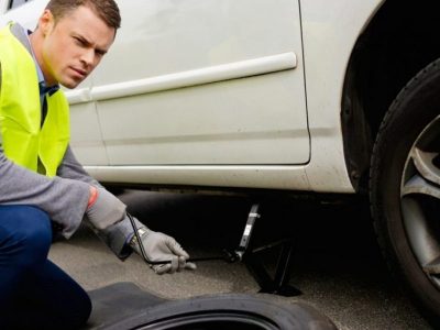 پنچرگیری و تعویض لاستیک امدادکارا